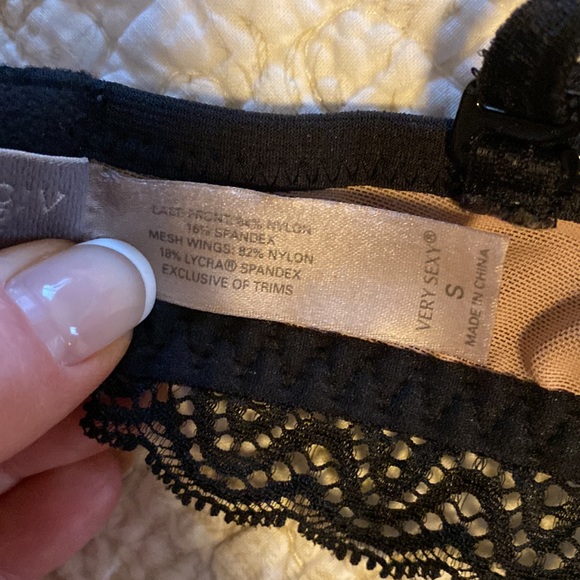 Black Lace Very Sexy Corset Bra - Picture 12 of 13